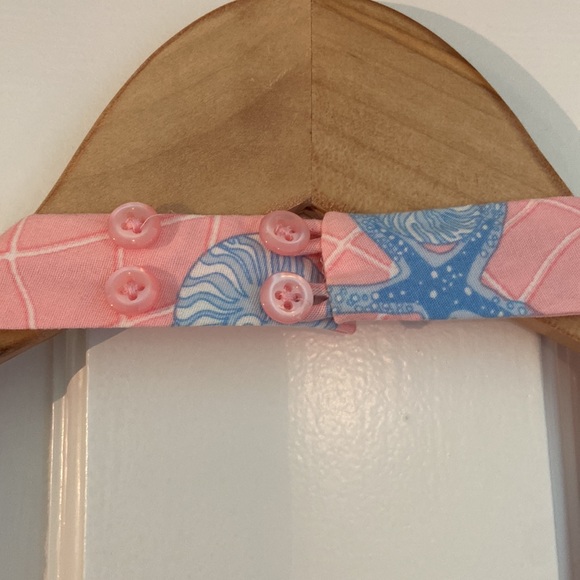 Pink and Blue Seashell-Patterned Vineyard Vines Halter Top - Picture 4 of 9